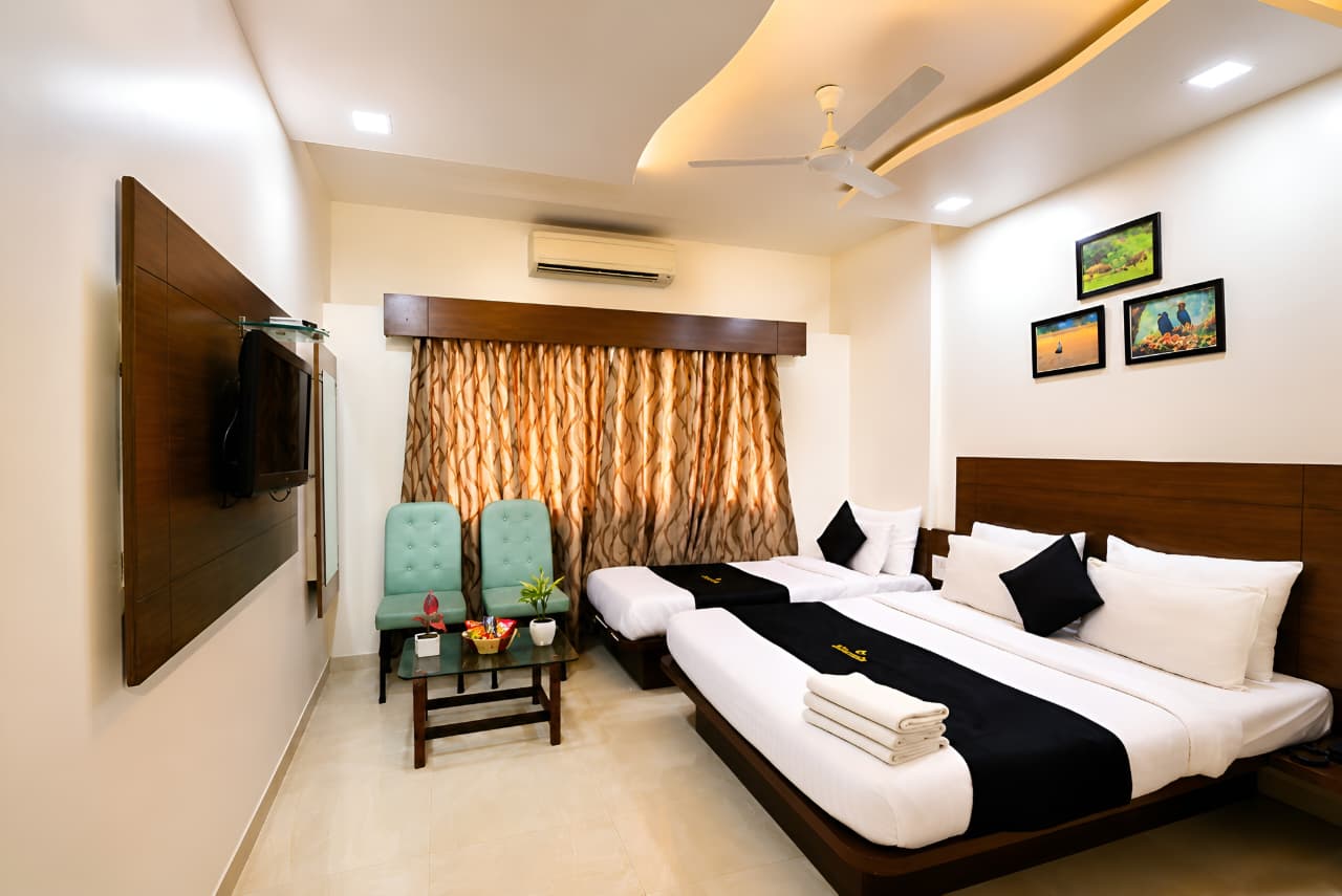 3 Bed AC Room